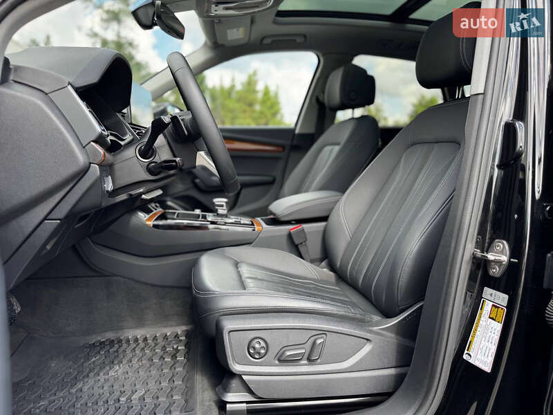 Внедорожник / Кроссовер Audi Q5 2023 в Киеве