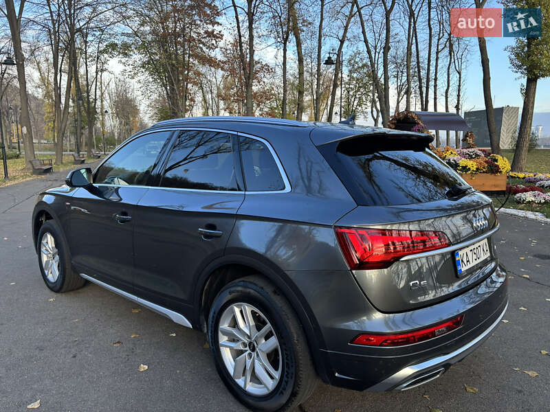 Внедорожник / Кроссовер Audi Q5 2022 в Киеве
