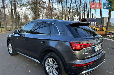 Позашляховик / Кросовер Audi Q5 2022 в 