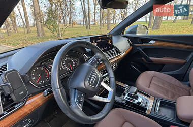 Позашляховик / Кросовер Audi Q5 2022 в 