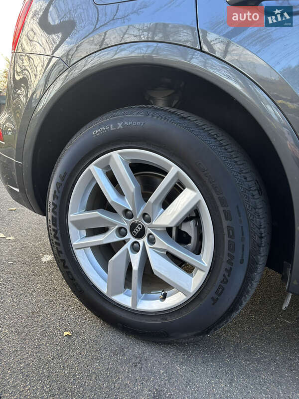 Внедорожник / Кроссовер Audi Q5 2022 в Киеве