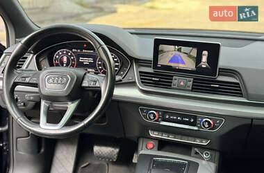 Внедорожник / Кроссовер Audi Q5 2018 в 