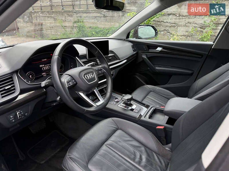 Позашляховик / Кросовер Audi Q5 2017 в Горішніх Плавнях