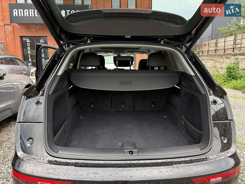 Позашляховик / Кросовер Audi Q5 2017 в Горішніх Плавнях