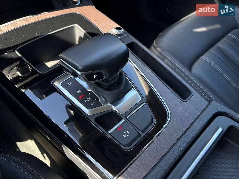 Внедорожник / Кроссовер Audi Q5 2020 в Киеве