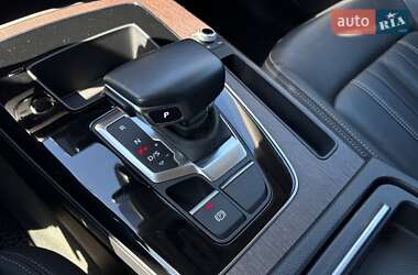 Позашляховик / Кросовер Audi Q5 2020 в 
