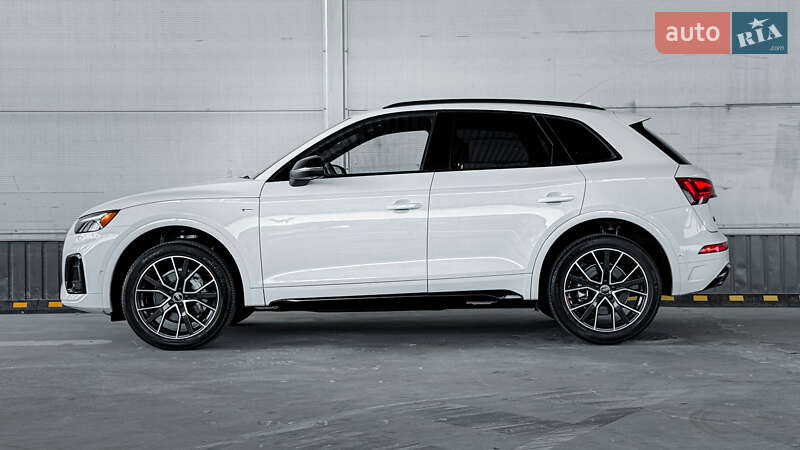 Позашляховик / Кросовер Audi Q5 2023 в Рівному