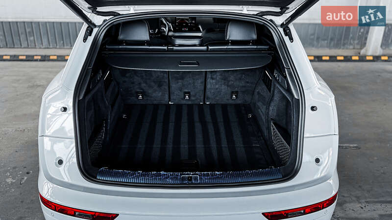 Позашляховик / Кросовер Audi Q5 2023 в Рівному