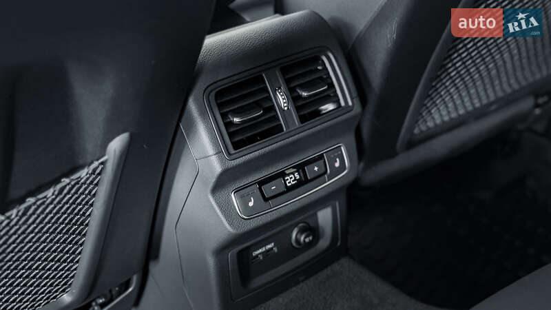 Позашляховик / Кросовер Audi Q5 2023 в Рівному