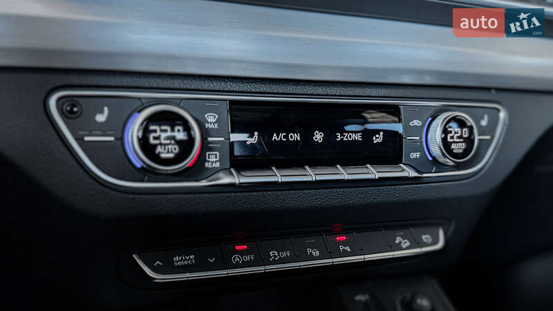 Позашляховик / Кросовер Audi Q5 2023 в Рівному
