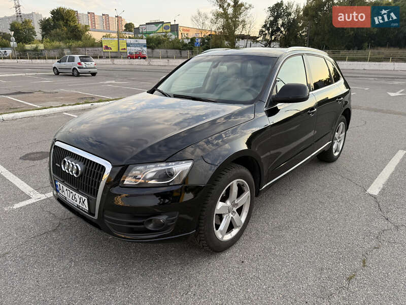 Позашляховик / Кросовер Audi Q5 2011 в 