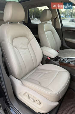 Позашляховик / Кросовер Audi Q5 2011 в 