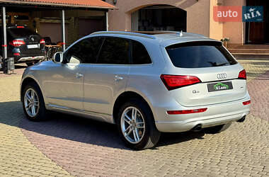 Позашляховик / Кросовер Audi Q5 2012 в 