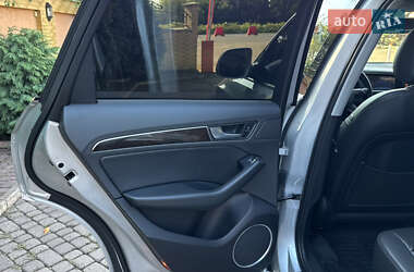 Позашляховик / Кросовер Audi Q5 2012 в 