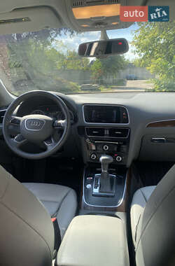 Внедорожник / Кроссовер Audi Q5 2015 в 