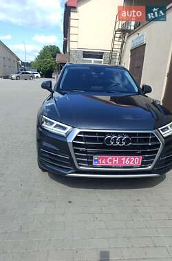 Внедорожник / Кроссовер Audi Q5 2017 в Владимире