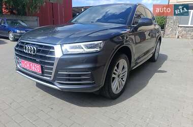 Внедорожник / Кроссовер Audi Q5 2017 в 