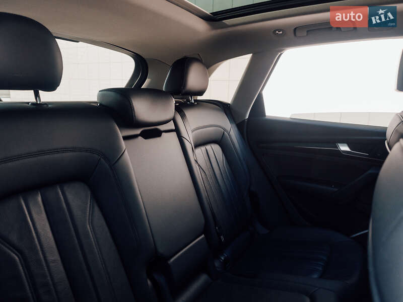 Внедорожник / Кроссовер Audi Q5 2017 в Кременчуге