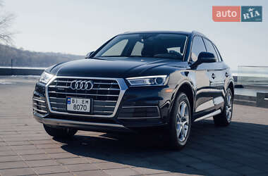 Внедорожник / Кроссовер Audi Q5 2017 в 