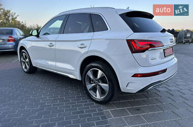 Позашляховик / Кросовер Audi Q5 2023 в 