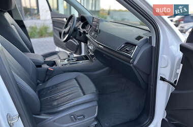 Позашляховик / Кросовер Audi Q5 2023 в 