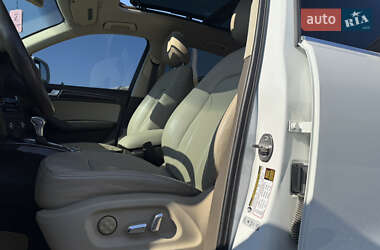 Позашляховик / Кросовер Audi Q5 2013 в 