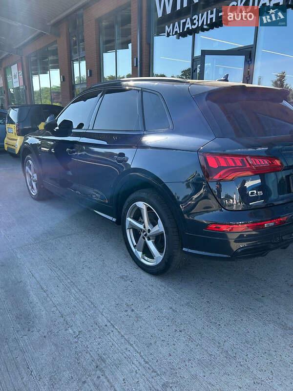 Позашляховик / Кросовер Audi Q5 2020 в Києві фото 8 Позашляховик / Кросовер Audi Q5 2020 в Києві