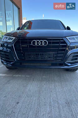Внедорожник / Кроссовер Audi Q5 2020 в Киеве