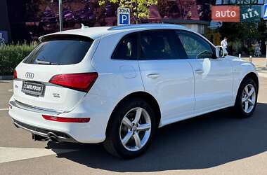 Внедорожник / Кроссовер Audi Q5 2016 в 