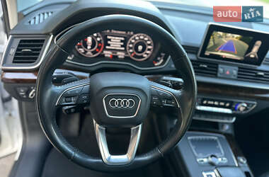 Позашляховик / Кросовер Audi Q5 2018 в 
