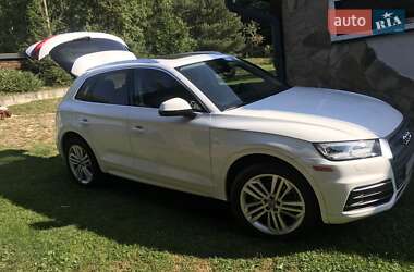 Внедорожник / Кроссовер Audi Q5 2018 в 