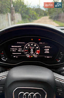 Внедорожник / Кроссовер Audi Q5 2017 в 