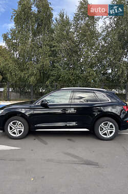 Внедорожник / Кроссовер Audi Q5 2018 в 