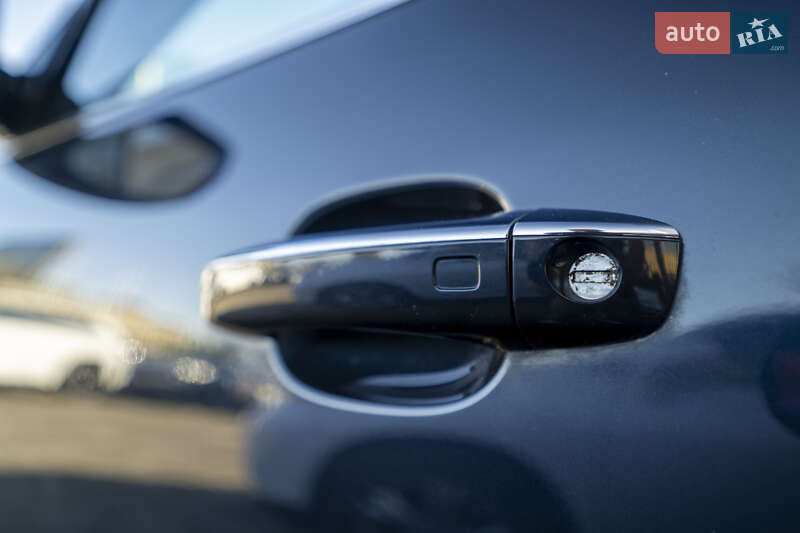 Позашляховик / Кросовер Audi Q5 2015 в Києві