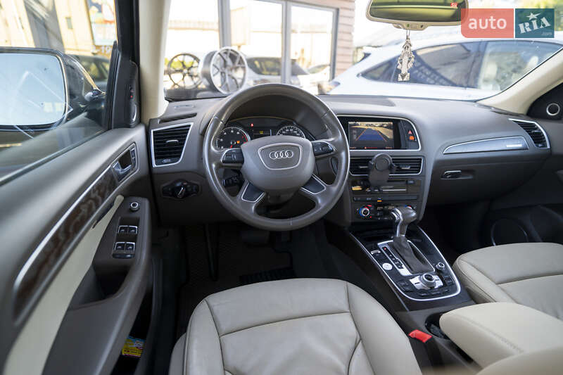 Позашляховик / Кросовер Audi Q5 2015 в Києві