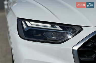 Позашляховик / Кросовер Audi Q5 2022 в 