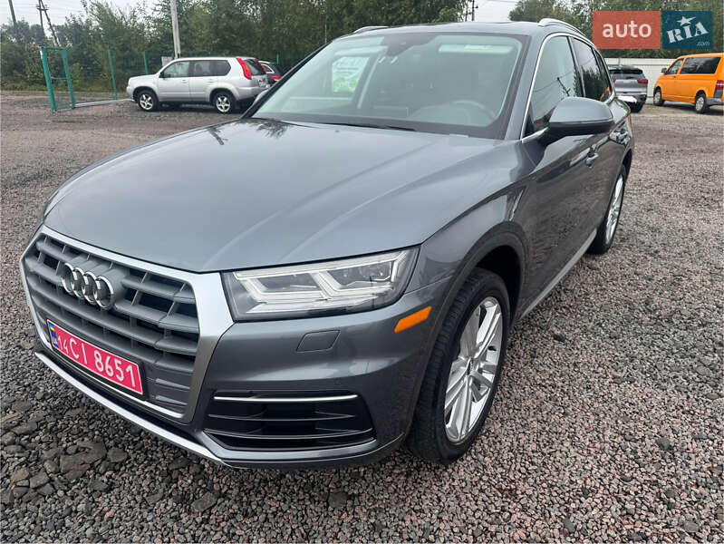 Внедорожник / Кроссовер Audi Q5 2018 в Луцке