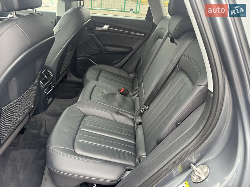 Внедорожник / Кроссовер Audi Q5 2018 в Луцке