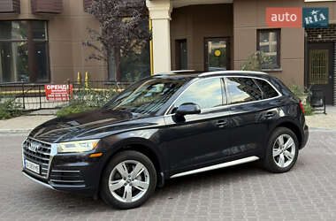 Позашляховик / Кросовер Audi Q5 2018 в 
