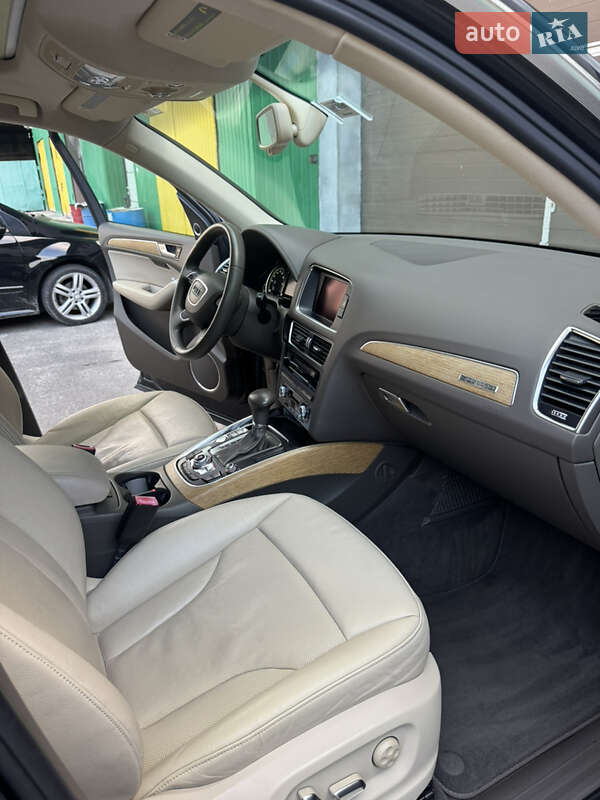 Позашляховик / Кросовер Audi Q5 2013 в Луцьку