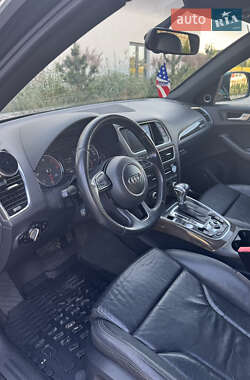 Позашляховик / Кросовер Audi Q5 2013 в 
