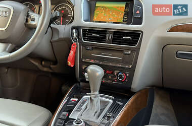 Внедорожник / Кроссовер Audi Q5 2010 в 