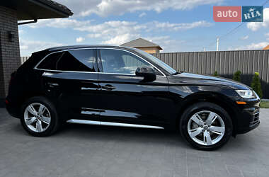 Внедорожник / Кроссовер Audi Q5 2018 в 