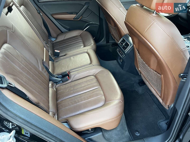 Позашляховик / Кросовер Audi Q5 2018 в Луцьку