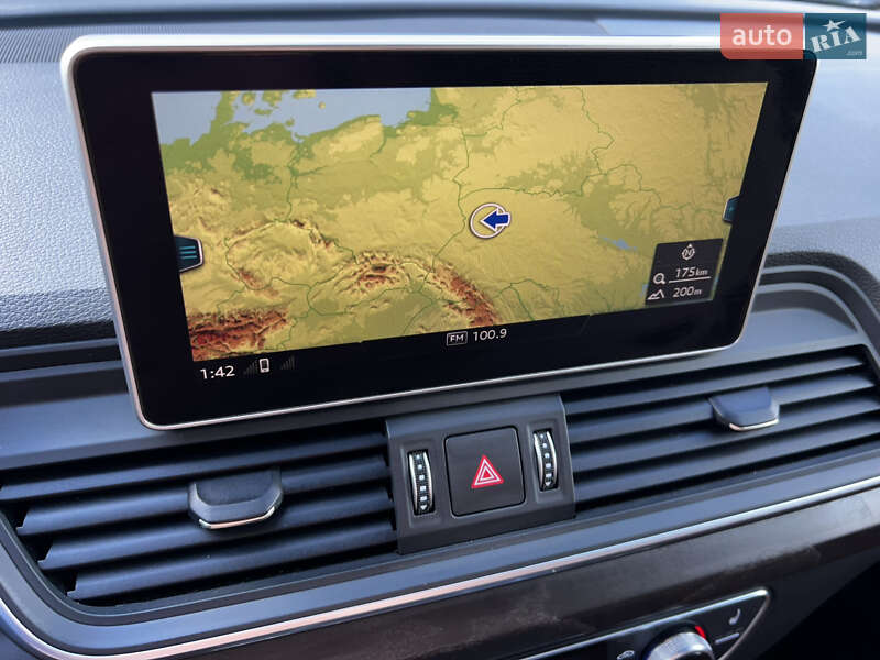 Позашляховик / Кросовер Audi Q5 2018 в Луцьку
