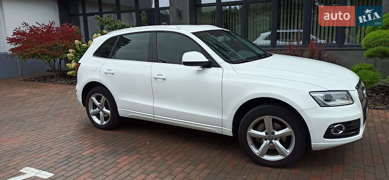 Внедорожник / Кроссовер Audi Q5 2012 в Киеве