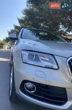 Внедорожник / Кроссовер Audi Q5 2012 в 