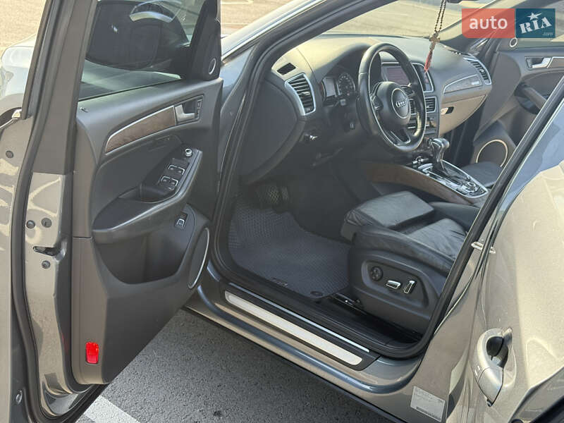 Внедорожник / Кроссовер Audi Q5 2013 в Житомире