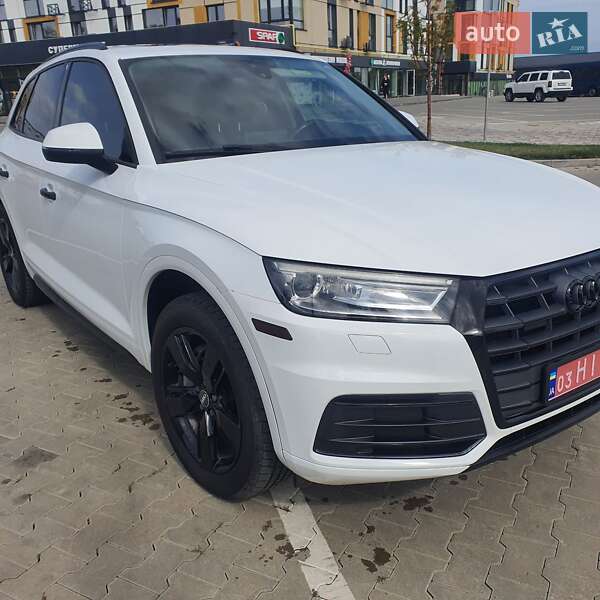 Внедорожник / Кроссовер Audi Q5 2017 в Луцке