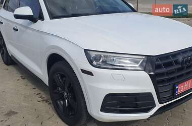 Внедорожник / Кроссовер Audi Q5 2017 в 